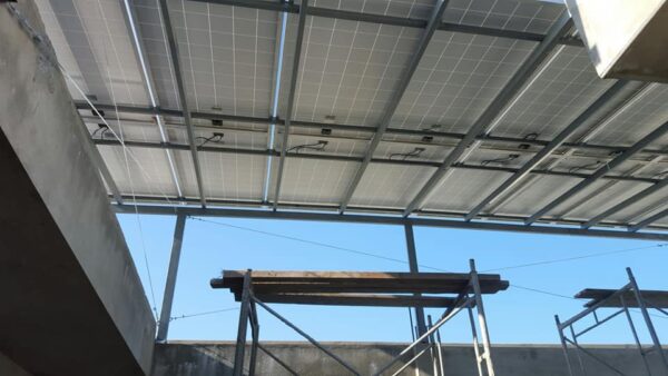 thi công lắp pin năng lượng mặt trời tại đà nẵng, đội khoảng lắp pin năng lượng chuyên nghiệp